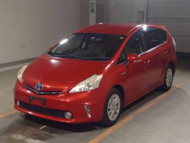 4001 TOYOTA PRIUS ALPHA ZVW41W 2012 г. (TAA Minami Kyushu)